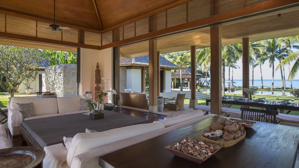 Jivana Beach Villas - Villa Shanti - Airy and relaxing living area